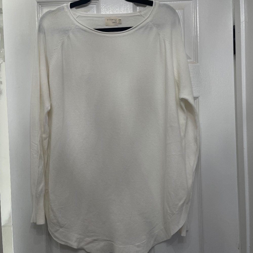 White sweater/top